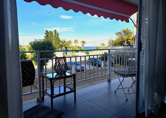 Apartment In Front Of Arrabassada Beach